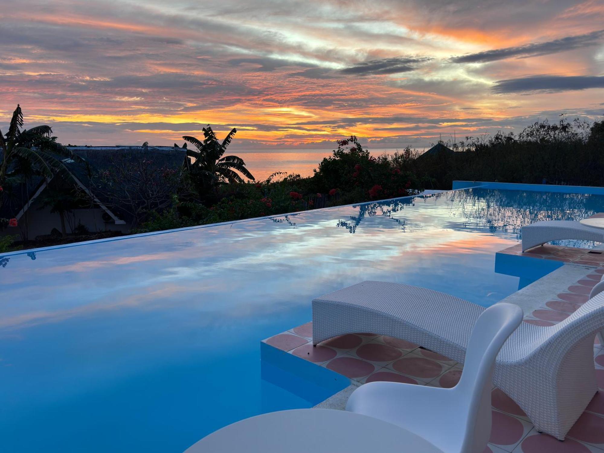 Henyuan Resort Siquijor Exteriör bild